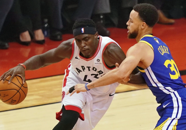 爵士碾压上海队,西亚卡姆统治全场的简单介绍 爵士碾压上海队,西亚卡姆统治全场的简单介绍