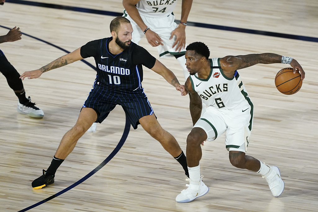 开云体育在线-雄鹿轻取火箭，武切维奇高光表现的简单介绍