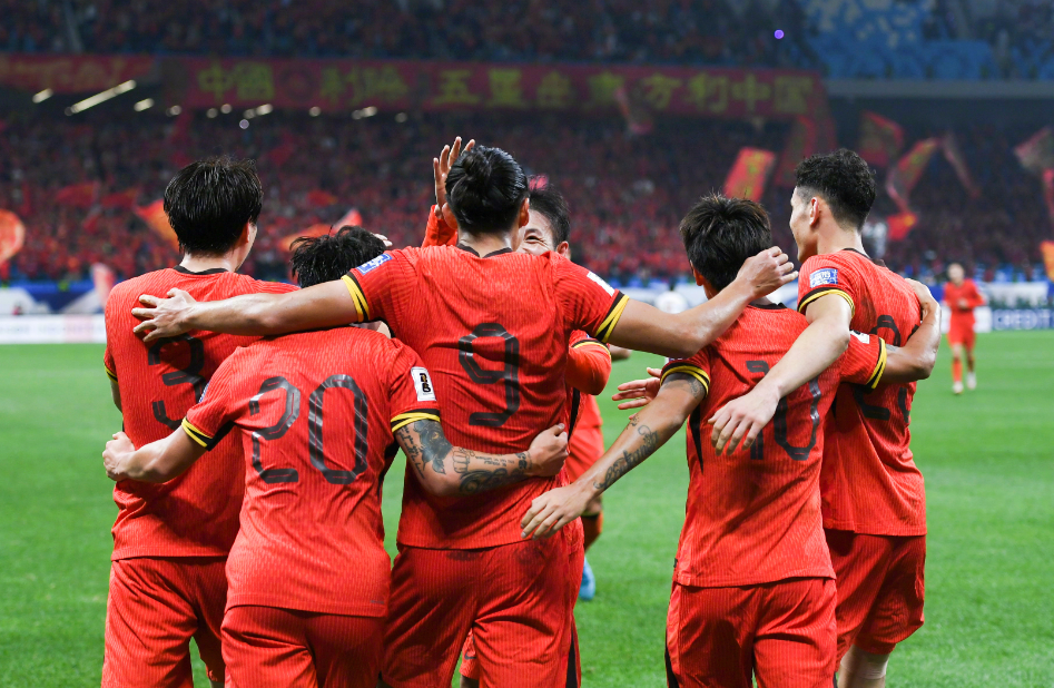 中国队绝杀印尼队,桃田贤斗扛起全队 中国队绝杀印尼队,桃田贤斗扛起全队